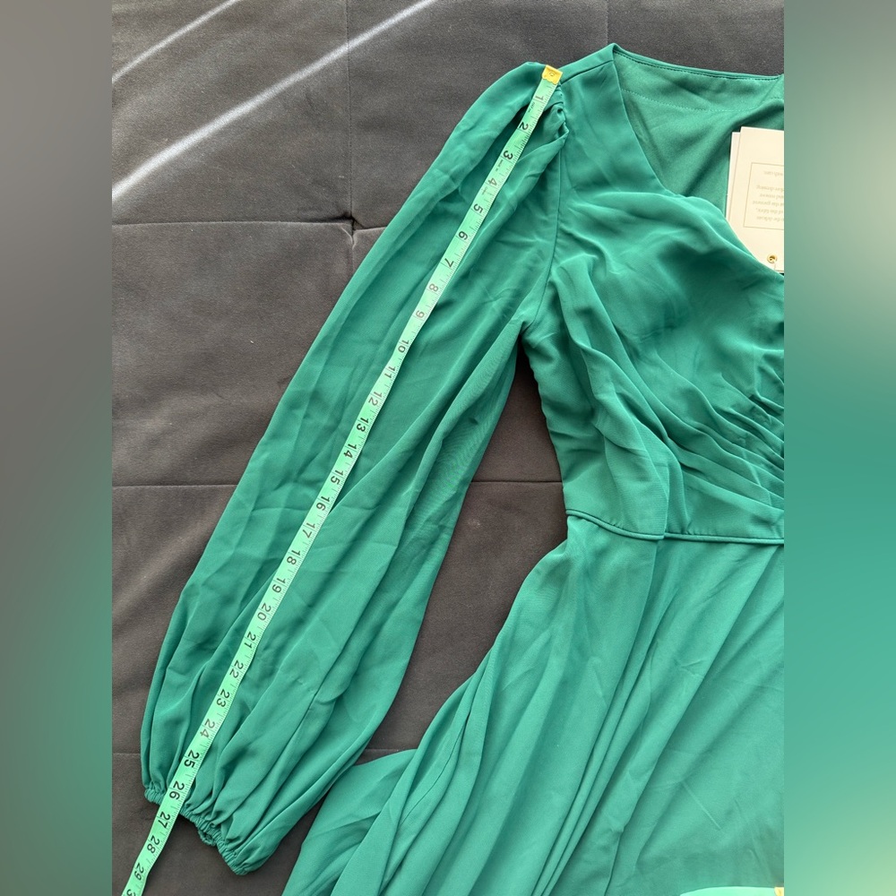 Mac Duggal Long Sleeve Chiffon Dress brand new with tag Color: Emerald size 14W - Picture 10 of 11